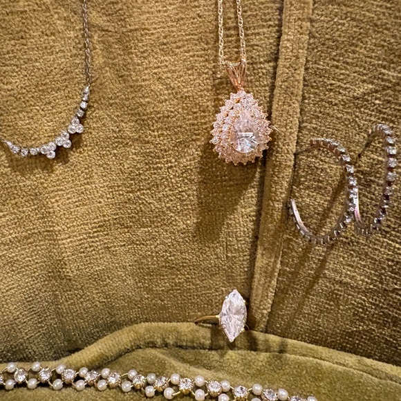 Jewelry Set - Picture 8 of 8